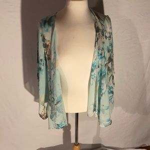 Beautiful butterfly sleeved  kimonos. Size XL/1X